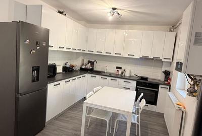 Apartament cu 4 camere decomandat în Central - 3