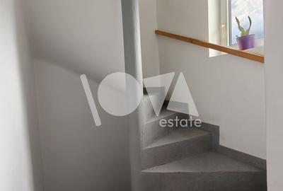 Apartament cu 11 camere decomandat în P-ța Sfinții Voievozi - 10