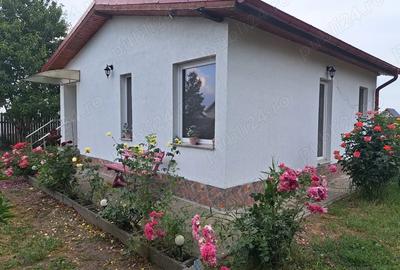 Casă cu 2 camere cu Teren 864 Mp în Central