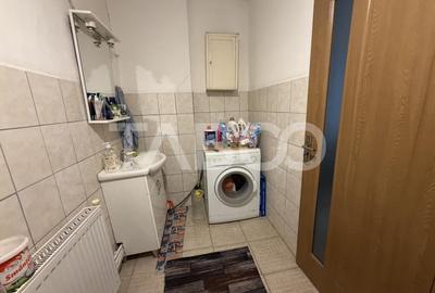 Casa de vanzare 3 camere 90 mpu teren liber 1095 mp Persani - 9