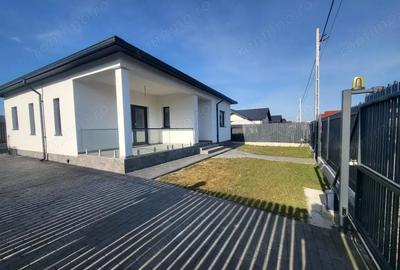 Casă cu Teren 270 Mp în Hemeiuș - 1