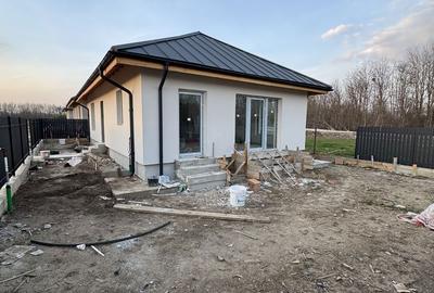 Casă cu 3 camere în Domnești - 13