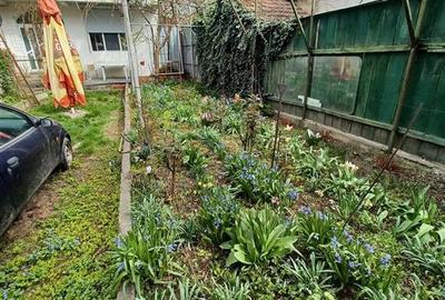 Casă cu 6 camere cu Teren 350 Mp în Apollo