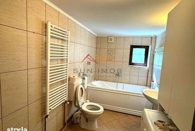 Casă cu 5 camere decomandat cu Teren 304 Mp în Poiana - 2