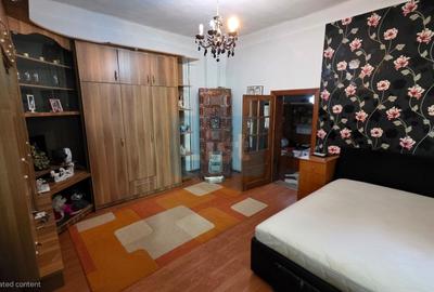 Casă cu 5 camere cu Teren 177 Mp în Aluniș - 2
