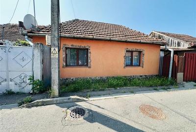 CASA PLAN PARTER, ZONA CALEA CLUJULUI, STRADA SANKT-PETERSBURG