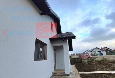 Casă cu 5 camere cu Canalizare în Dumești - 13