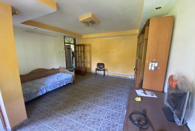 Apartament de 77mp , 3 camere decomandat et.2/4  langa Biserica mica ,Filiasi - 4