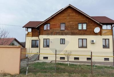 Casă cu 7 camere cu Garaj în Moara Vlăsiei - 3