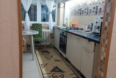 Apartament cu 2 camere, etajul 1/4, zona Tatarasi - 4