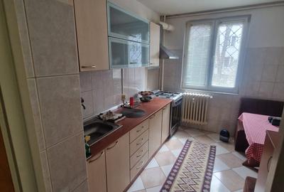 Apartament cu 3 camere decomandat în Drumul Taberei - 10