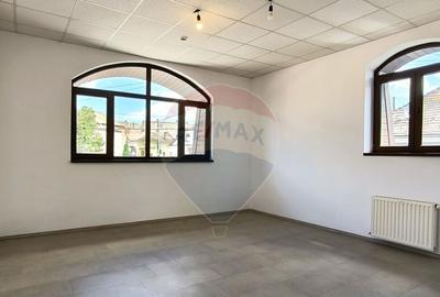 Spa?iu comercial de inchiriat in Piata Agroalimentara di... - 8