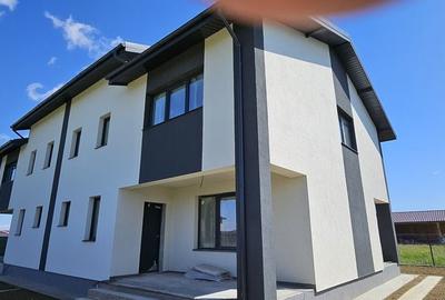 CASA TIP DUPLEX DOMNESTI, 4 CAMERE, CENTRALA, 275 MP TEREN, COMIS 0% - 2