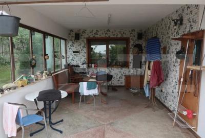 Casă cu 7 camere cu Teren 1700 Mp în Central