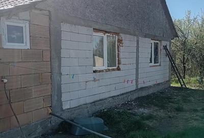 Casă cu 4 camere cu Teren 16 Mp în Central - 4