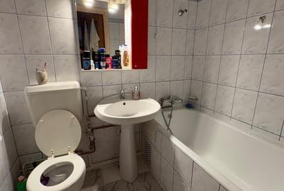 Apartament cu 3 camere semidecomandat, mobilat în Berceni - 15