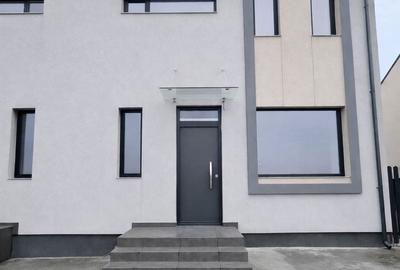 Casă cu 4 camere cu Canalizare în Bujoreni - 8