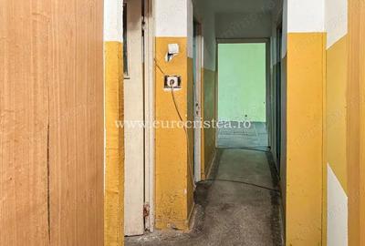 Apartament cu 3 camere semidecomandat în Mangalia - 4