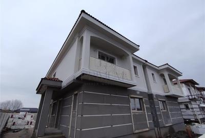 Duplex superb - Separat prin spatiu de depozitare - bucatarie inchisa. - 1