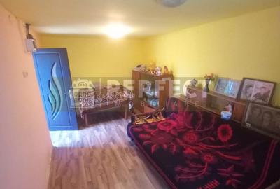Casă cu 3 camere cu Teren 600 Mp în Bărcănești - 8