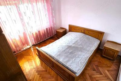 Apartament cu 3 camere decomandat în Micro 17 - 8