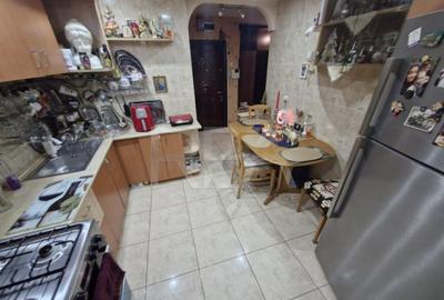 4 camere in bloc reabilitat - zona Vitan-Dristor - 2