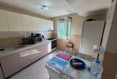Apartament cu 3 camere semidecomandat, mobilat în Titan - 7