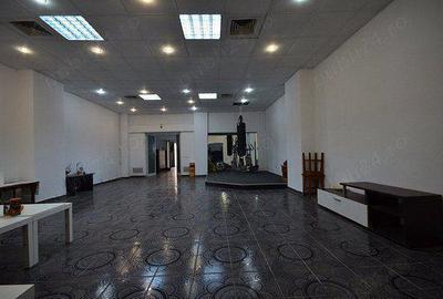 Casă cu 6 camere în Andronache - 9