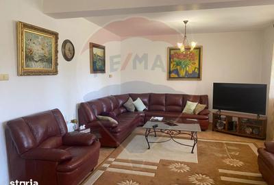 Casă cu 5 camere cu Piscina în Central - 10