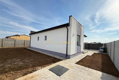 Casă cu 4 camere cu Teren 300 Mp în Berceni