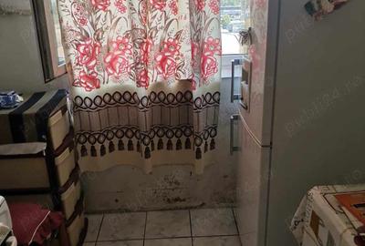 Apartament cu 3 camere semidecomandat în Câmpina - 9