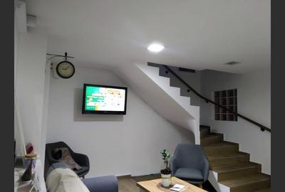 Casă cu 3 camere cu Canalizare în Central - 5