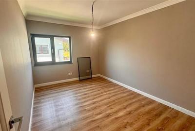 Casa tip duplex cu panorama superba asupra lacului Rediu - 14
