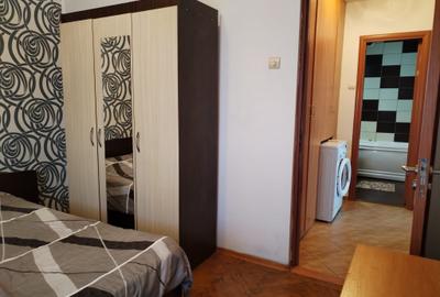 Apartament cu 3 camere semidecomandat, mobilat în Central - 4