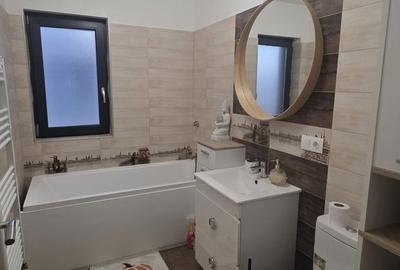 Apartament cu 3 camere în Sânpetru - 2