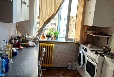 De Vanzare Apartament  2 Camere  JEAN  STERIADI Nr 25 - 10