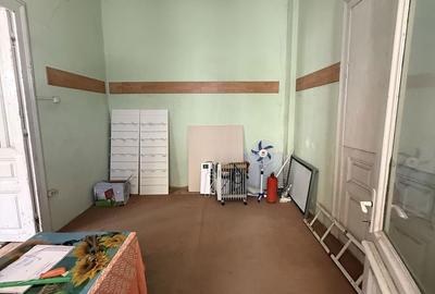 Casă cu 4 camere în Central - 8
