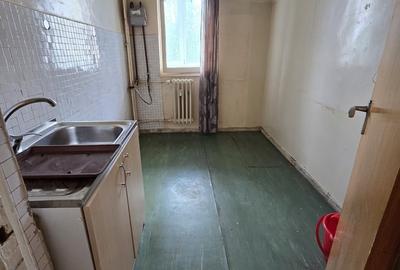 Apartament cu 3 camere decomandat în Alexandru Obregia - 4