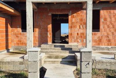 Casă cu 4 camere cu Teren 715 Mp în Odoreu - 9