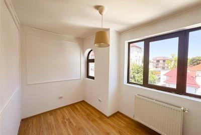 Vila de Vanzare 8 Camere Kiseleff - 14