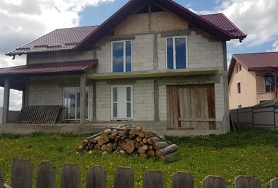 Casă cu 3 camere în Mitocu Dragomirnei - 6