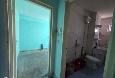Apartament cu 3 camere decomandat în Piața Centrală - 8