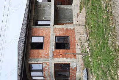 Casă cu 4 camere cu Teren 300 Mp în Căpățânești - 10