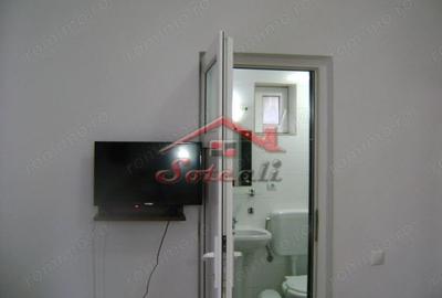 Spațiu comercial, de 280 mp, în Central - 4