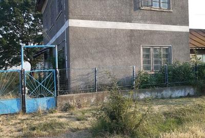 Casă cu 4 camere în Sărbătoarea - 4