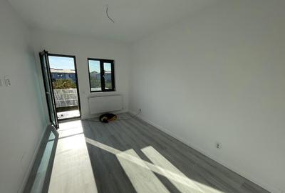 Casă cu 4 camere cu Teren 250 Mp în Central