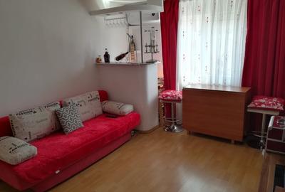 Casă cu 3 camere în Tătărași