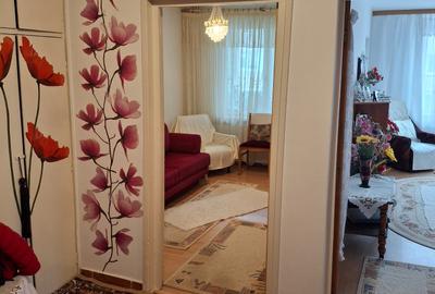 Apartament cu 4 camere semidecomandat în Crângași - 11