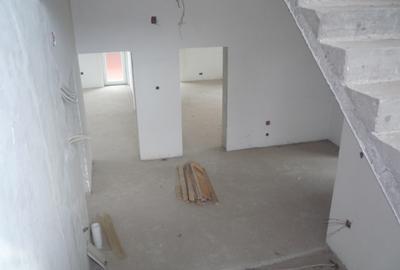 Casă cu 5 camere cu Teren 1250 Mp în Central - 4