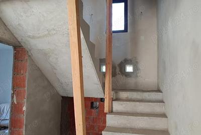 Casă cu 5 camere în Câmpinița - 13